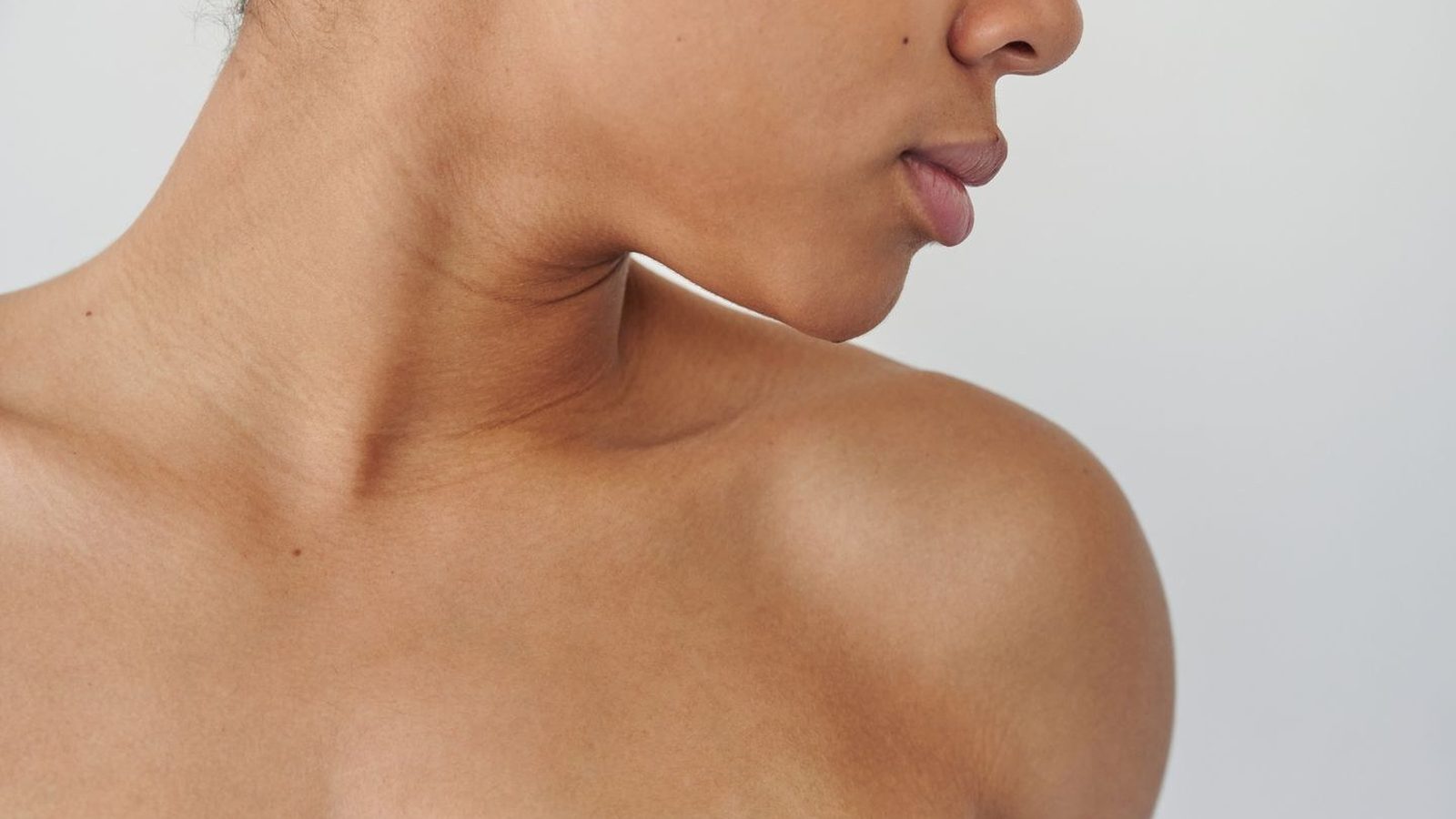 Depilación láser dirigida por endocrinóloga para SOP y vello hormonal en Wellington, Florida